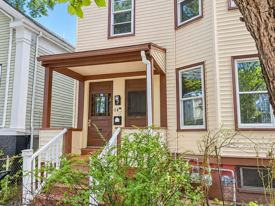 1st image of 302 Columbia St #2