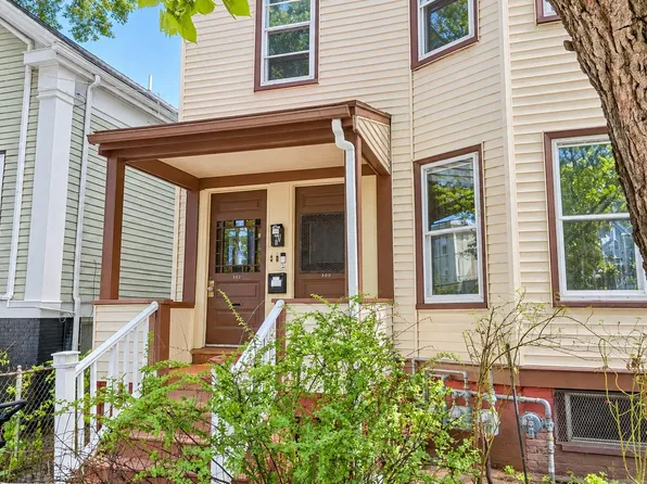 302 Columbia St #2, Cambridge, MA 02141