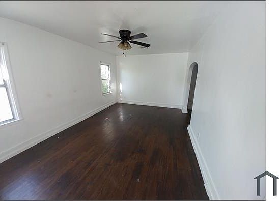 2nd image of 1229 SW Grand Blvd