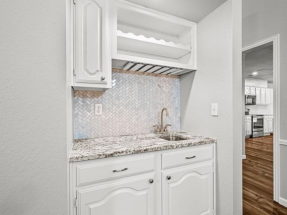 4th image of 4219 Harvest Point Dr
