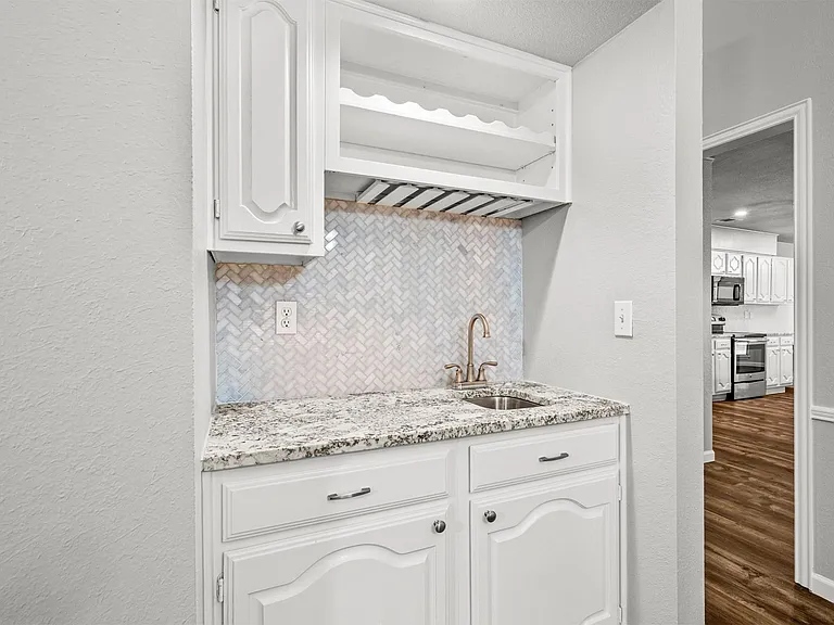 4219 Harvest Point Dr — Photo 4