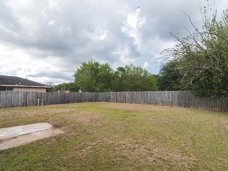 8602 Rockmont Ct — Photo 22