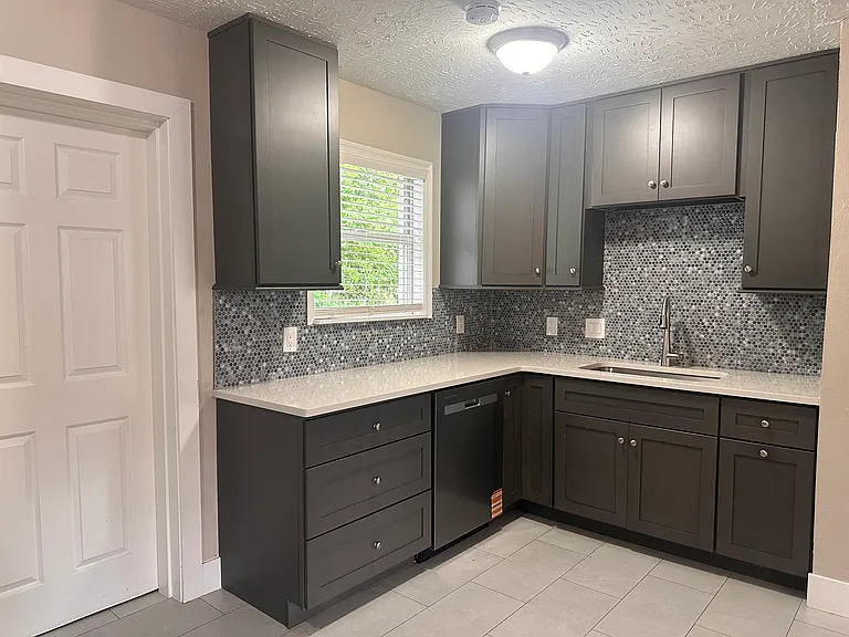 1665 Moreno Ave — Photo 6