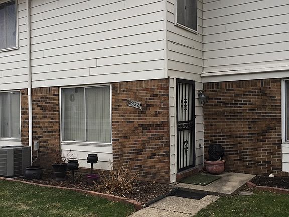 5th image of 3222 Lupine Dr