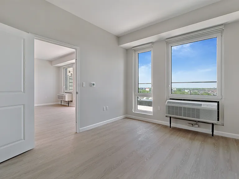 18303 Hillside Ave #7B — Photo 9