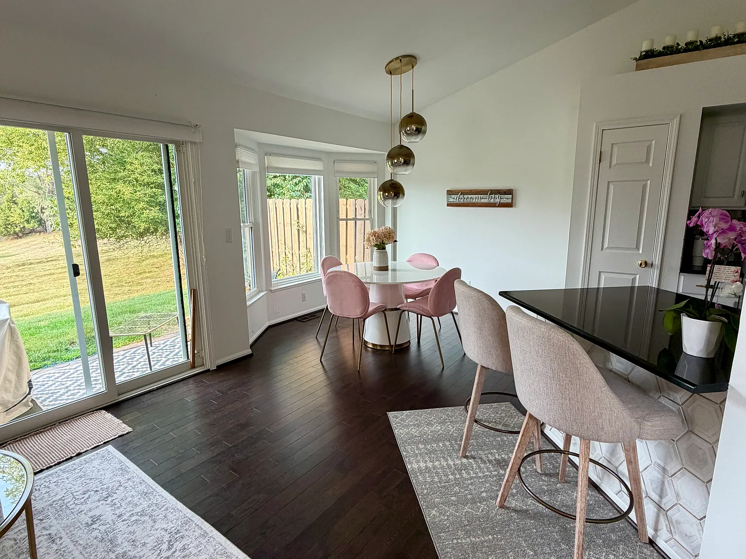 2 bed, 1200 sqft, $3,200 — Photo 4