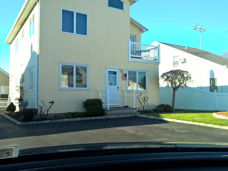 2nd image of 7 Glenda Dr