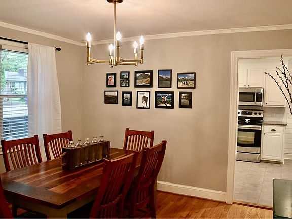 5th image of 33 Gurley Ave