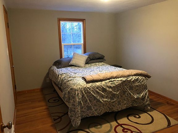 5th image of 209 East Ave #1
