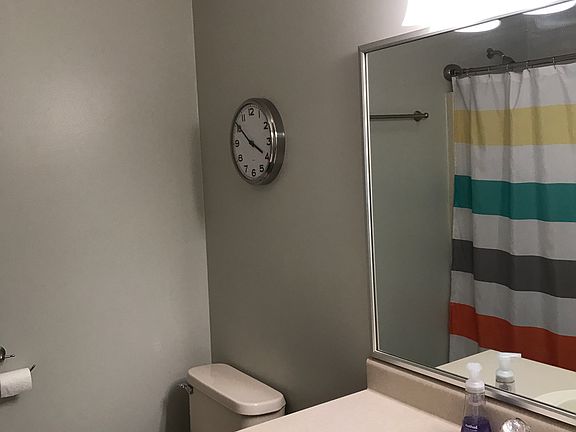 4th image of 1180 Wisteria Dr