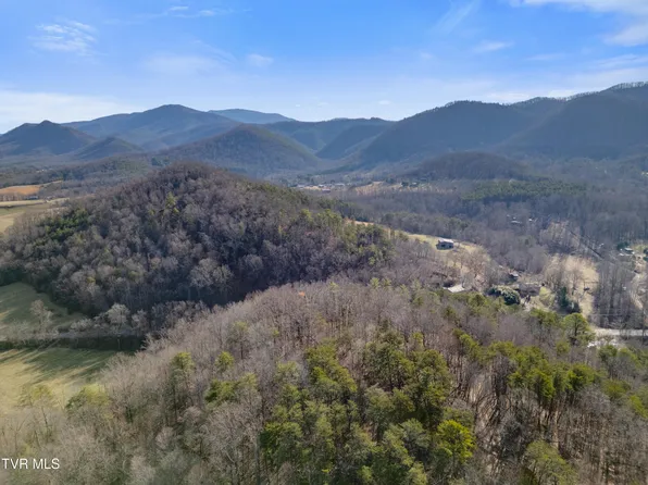 Timber Ln, Greeneville, TN 37743