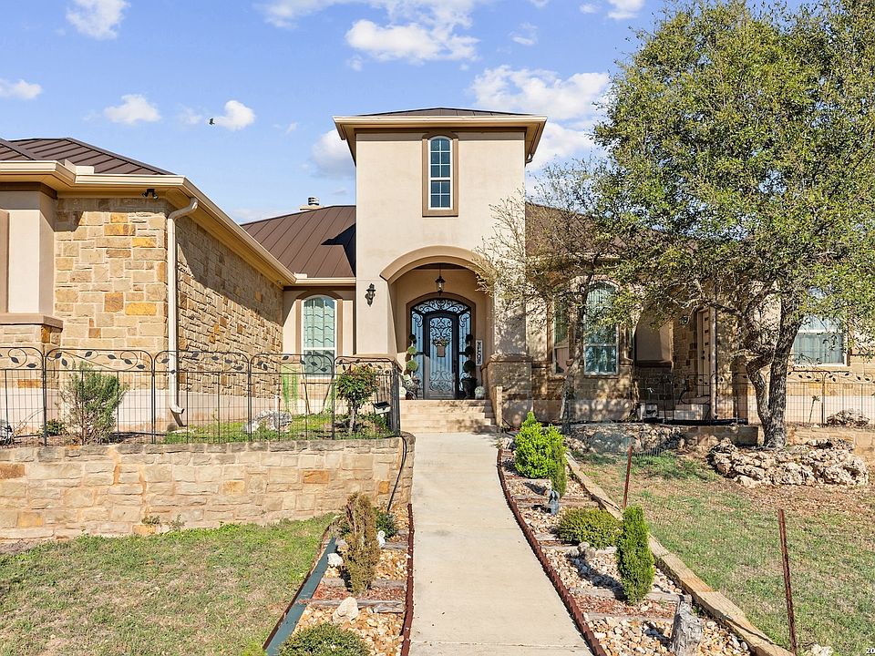 1st image of 728 Falconwood