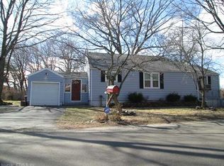 52 Voss Rd, West Haven, CT 06516