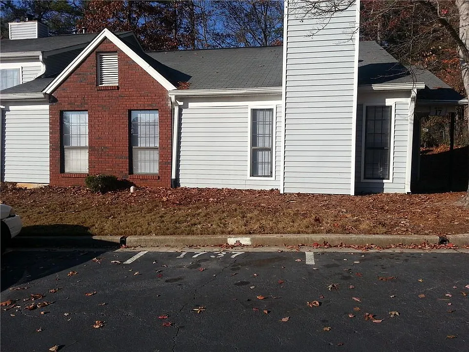 737 Windchase Ln