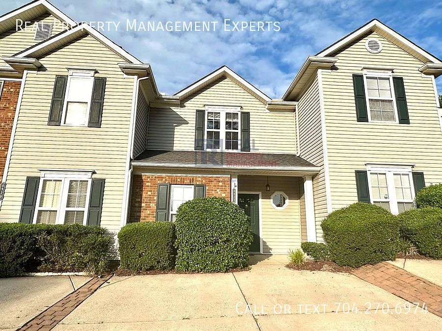 1st image of 8933 Cinnabay Dr