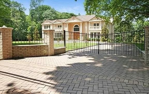 2nd image of 339 Cornwall Ln