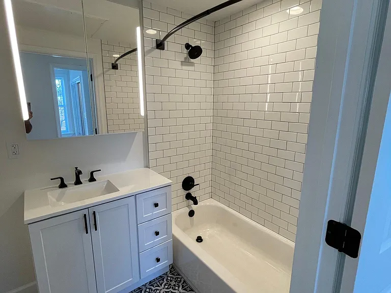 75 Florida Ave NW #3 — Photo 16