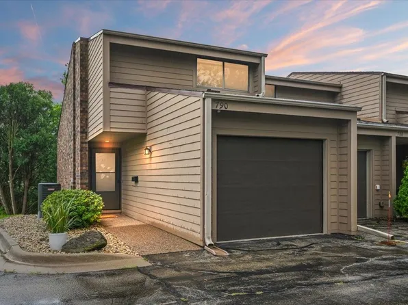 790 Stone Ridge Pl, Dubuque, IA 52001