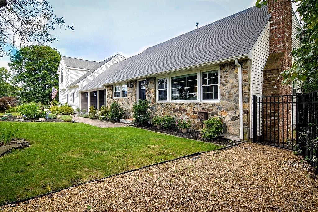 643 Stevens St, Marlborough, MA 01752 Zillow