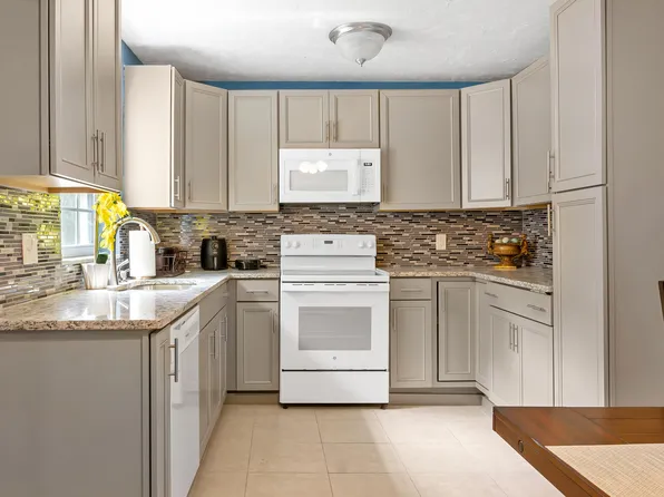 4340 Wilkinson Dr, Lake Worth, FL 33461