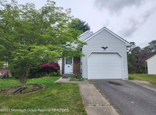6 Brockton Ct #B, Manchester Township, NJ 08759