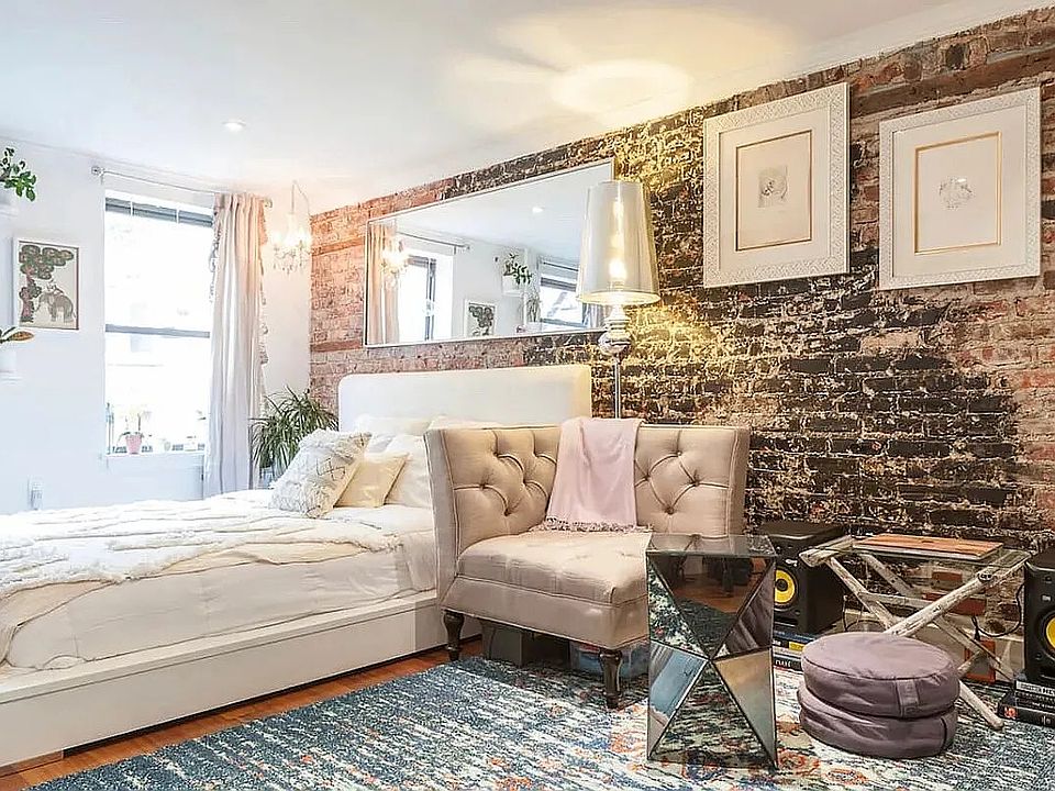 1st image of 120 E 4th St APT C