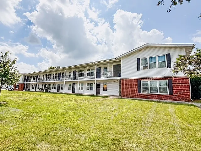 575 Berry Ave #2-E