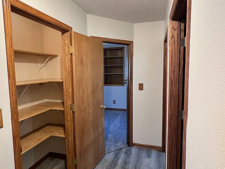 549 Hanover Dr — Photo 18