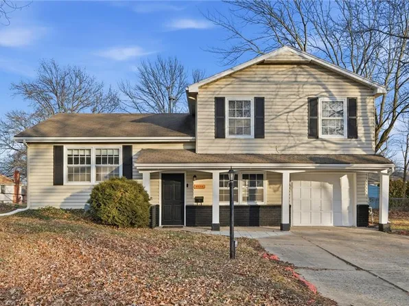 8529 Crescent Ave, Raytown, MO 64138