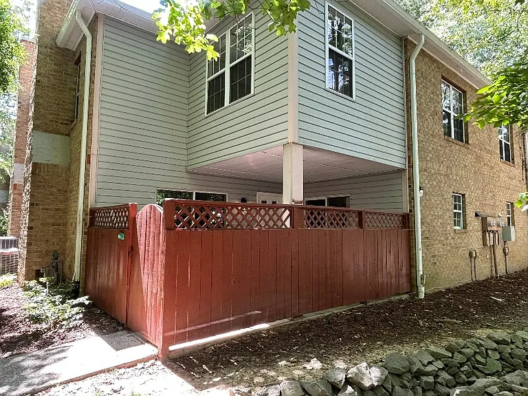 469 Summerwalk Cir — Photo 2