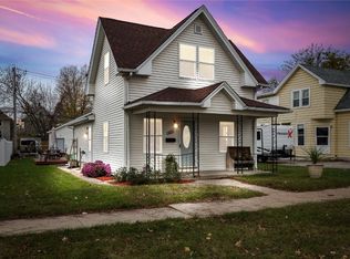 1428 J St SW, Cedar Rapids, IA 52404