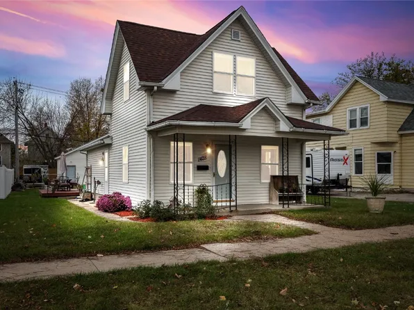 1428 J St SW, Cedar Rapids, IA 52404