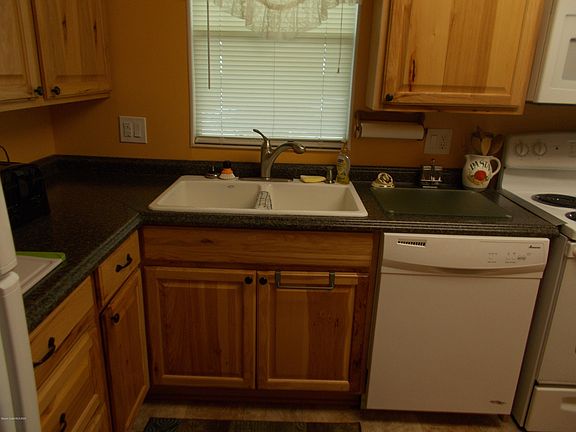 4th image of 812 Tamarind Cir