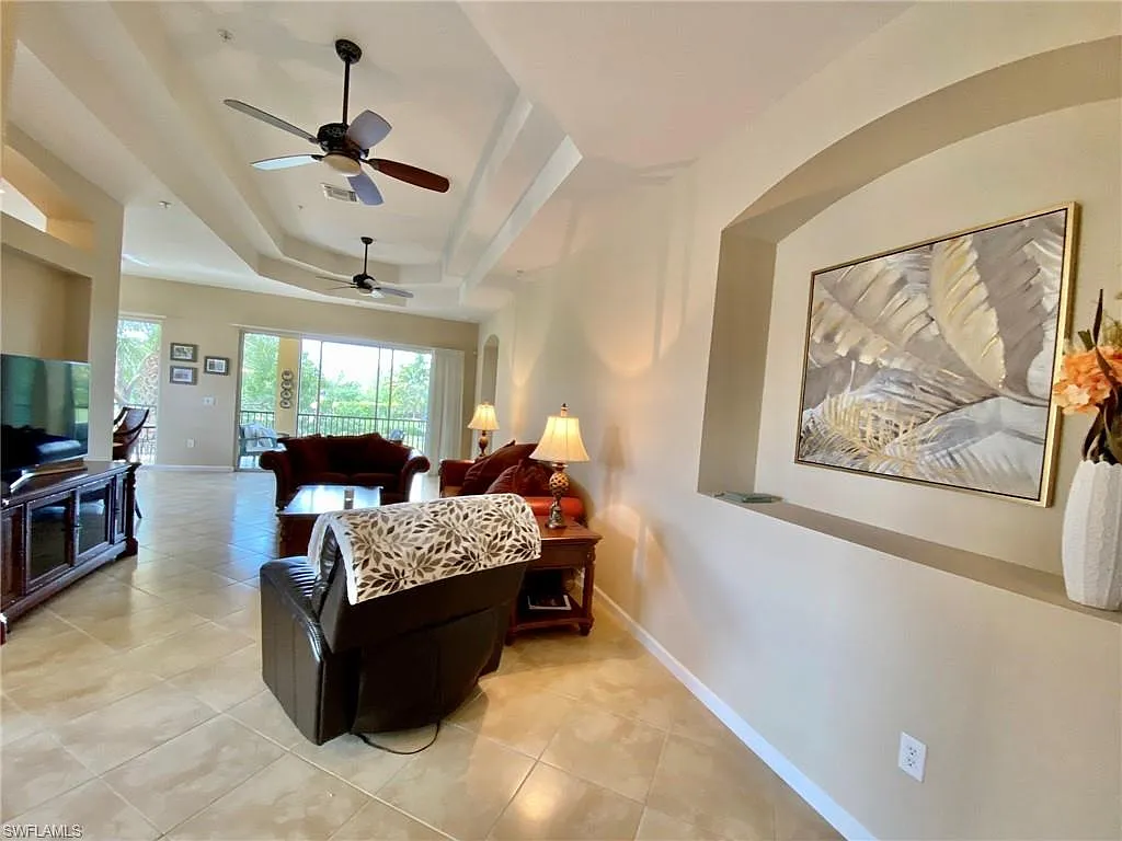 3 bed, 2.5 bath, 2198 sqft, $3,000 — Photo 4