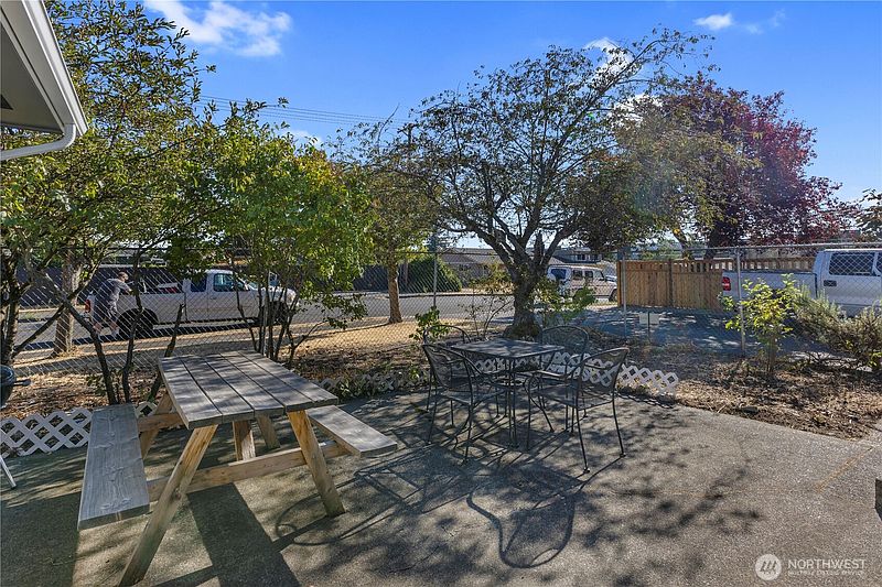 5th image of 7374 S Alaska Street