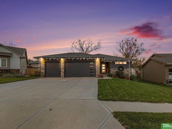387 Eastwood Dr, Louisville, NE 68037