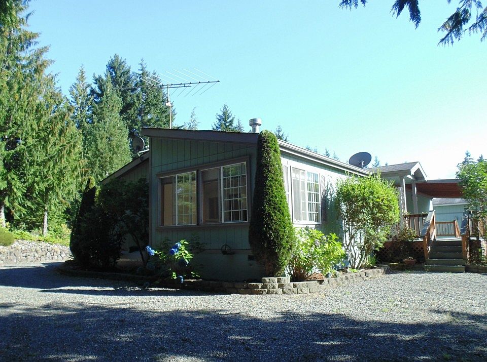 1st image of 4125 NE Azure Ln