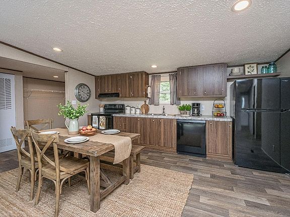 3rd image of 268 Rodeo Dr