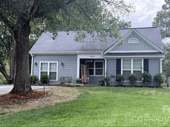 12334 Danby Rd, Pineville, NC 28134