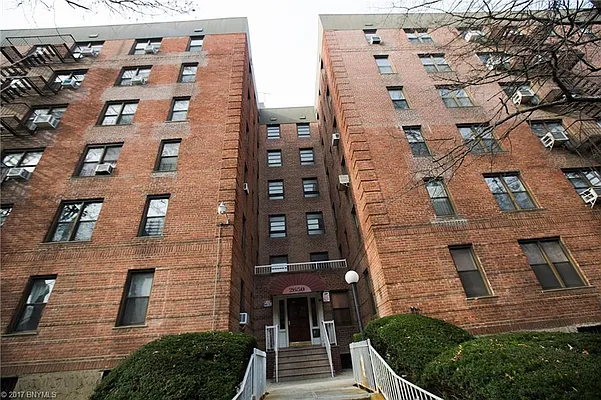 Sold by Remax Edge | media 28