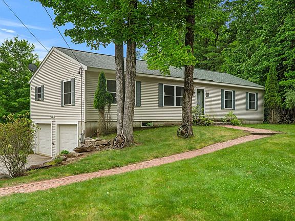 2nd image of 51 Rockland Road
