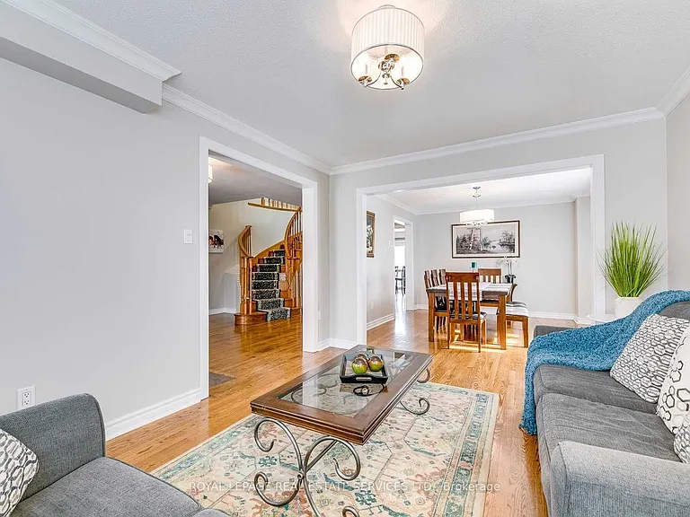 1447 Clearview Dr — Photo 5