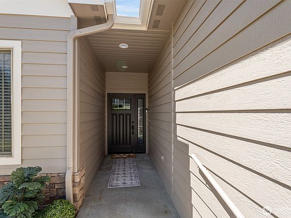 3rd image of 1541 N Anne Avenue