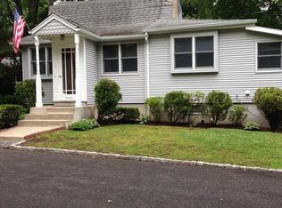 1 Brookside Ter, Dumont, NJ 07628