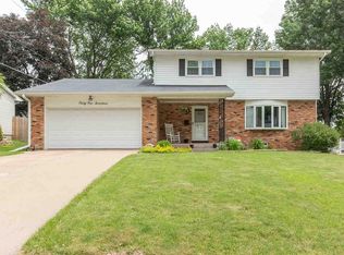4117 Washington St, Davenport, IA 52806