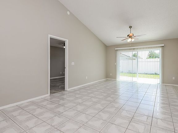 4th image of 13025 San Diego Woods Ln