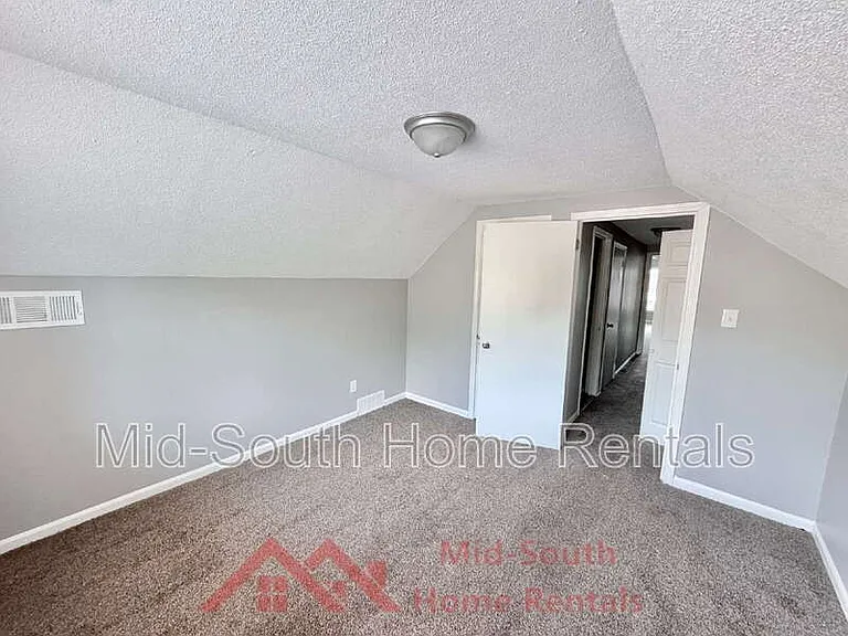 1733 Gowan Dr — Photo 21