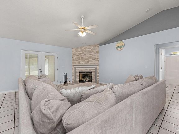 5th image of 2706 Riverside Landing Dr