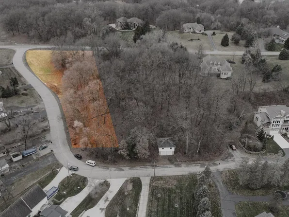 893 Ridge Rd, Chelsea, MI 48118