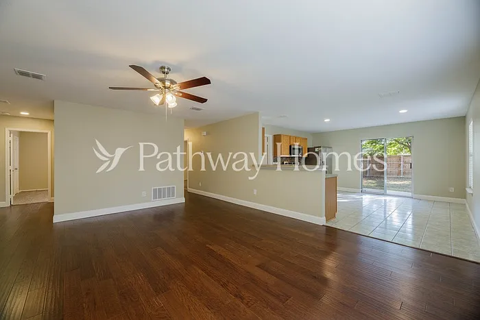 2628 Terrace Dr — Photo 5
